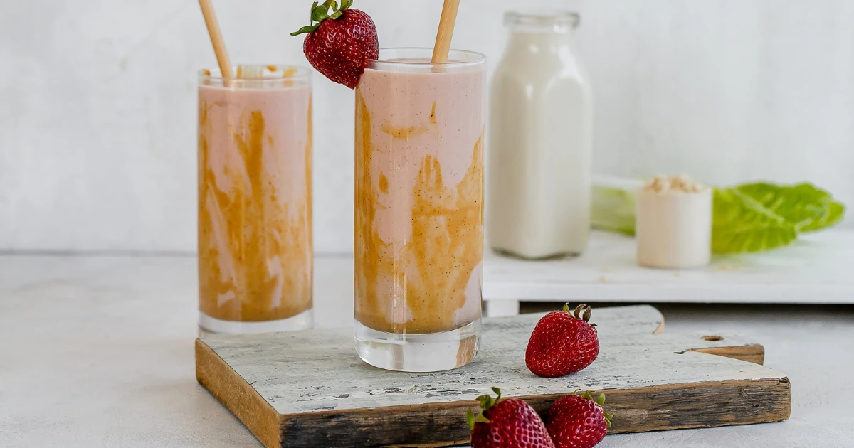 Peanut Butter Strawberry Banana Smoothie